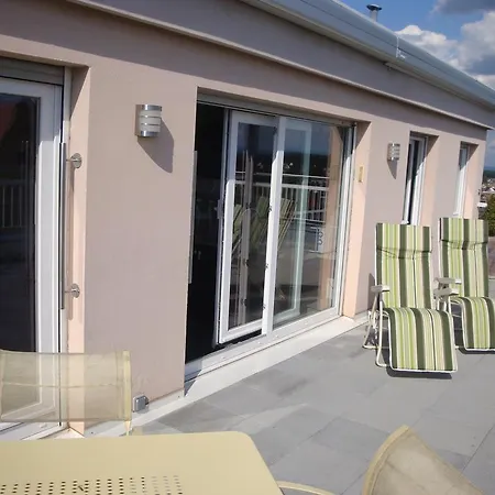 En Attique - Le Ronsard Sélestat